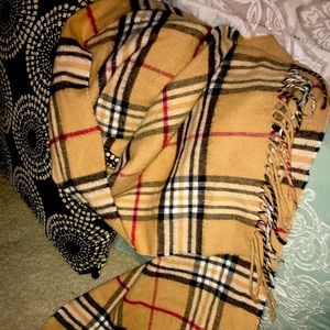 WOMENS SCARF-BURBERRY LOOK A LIKE